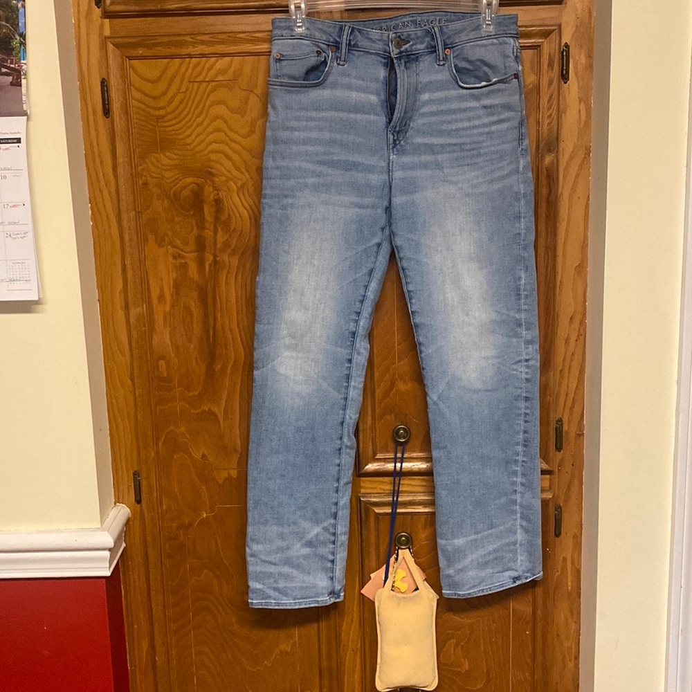 American Eagle Men’s Relaxed Fit Airflex +Jeans